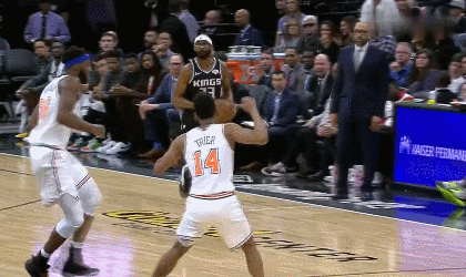 连长布鲁尔后场长传助贾尔斯砸筐