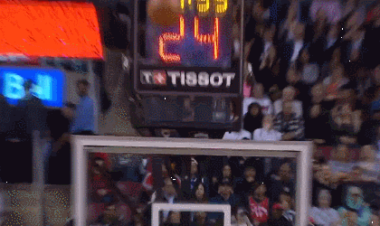 猛龙队小卡极限救球小加外线3+1