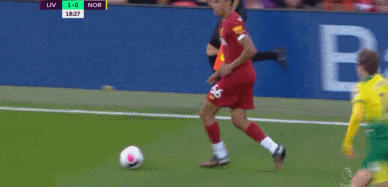 阿诺德突破组织发动进攻