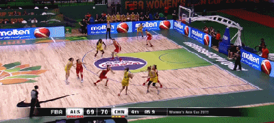 中国队关键防守