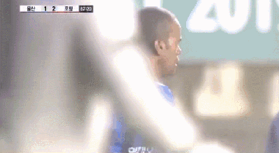 注意蔚山外援的表情变化