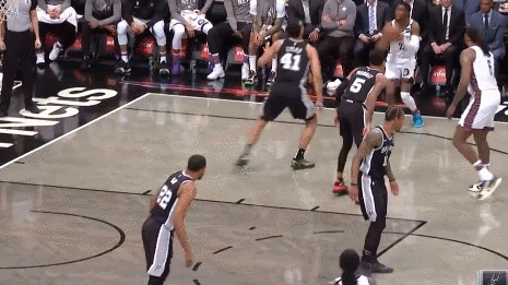 勒维尔高难度后撤三分精准入网