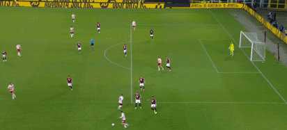 第54分钟，萨勒马克尔斯头槌破门，罗马2-0