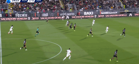 第2分钟，哈普斯助攻，菲拉破门，威尼斯1-0 