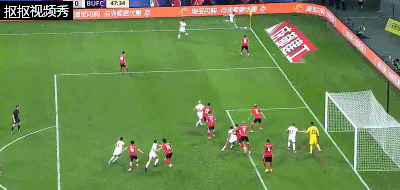 曼谷联头球偏出球门