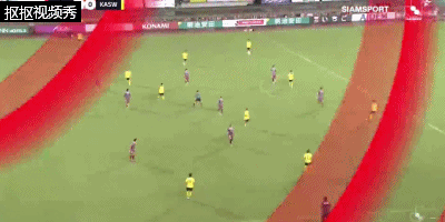 柏太阳神危险进攻被冈山绿雉后卫滑铲解围