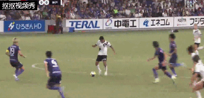 神户胜利船的射门再度被大迫敬介扑出