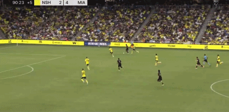 梅西助攻塞戈维亚破门，迈阿密国际5-2纳什维尔