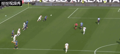 皮纳蒙蒂禁区内被门将放倒，萨索洛获得点球