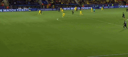 队友越位在先米雷蒂破门无效尤文图斯错失反超机会