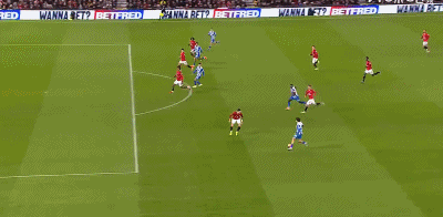 格鲁达在门前补射得手，曼联0-1布莱顿