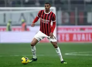 纽卡4000万欧签下AC米兰后卫加夫