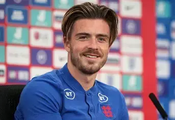 格拉利什荣膺8月最佳球员