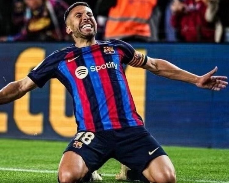 阿尔巴赛季末退役