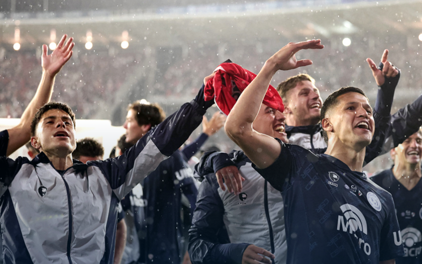 里瓦达维亚独立