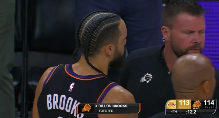 但随后挑衅詹姆斯吃T下场成转折点