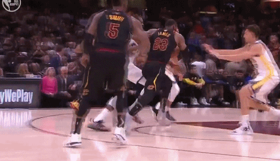 詹姆斯骑马射箭2+1