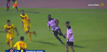 小罗慈善赛上演NO LOOK PASS助攻