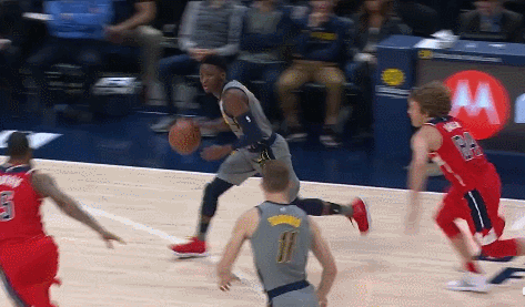 萨博尼斯空切接奥拉迪波横传单臂飞扣