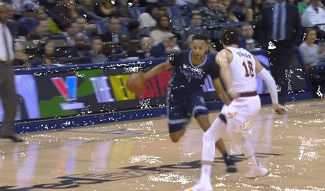 安德森迎面强攻奥斯曼打2+1