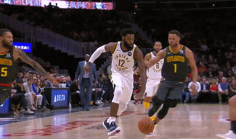 埃文斯空中折叠喂饼赛迪斯-杨放篮