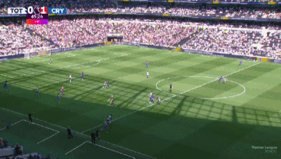 第45+3分钟，埃泽破门，水晶宫1-0