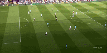 第21分钟，努内斯传中，京多安破门！曼城客场1-0领先 