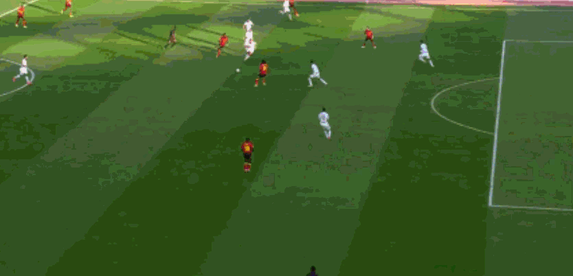 第43分钟，安哥拉奇科推射偏出