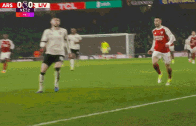 布拉德利无对抗受伤退场