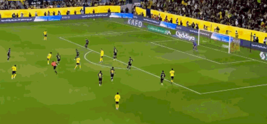 马内传中造成多萨里乌龙，利雅得胜利1-0布赖代合作