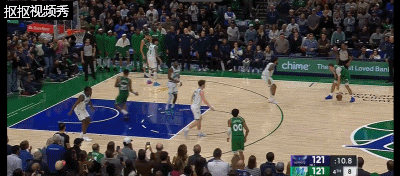 弗拉格传球被克尼佩尔断下，回防中犯规，克尼佩尔两罚全中