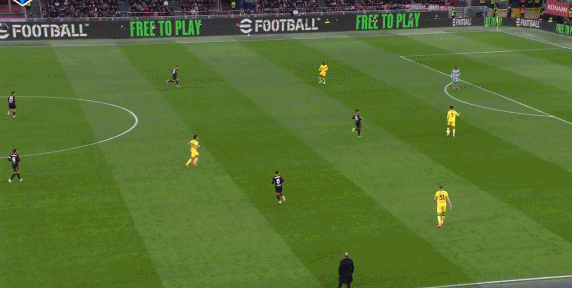 迈尼昂超级巨大失误，尼科·帕斯笑纳大礼，AC米兰0-1科莫